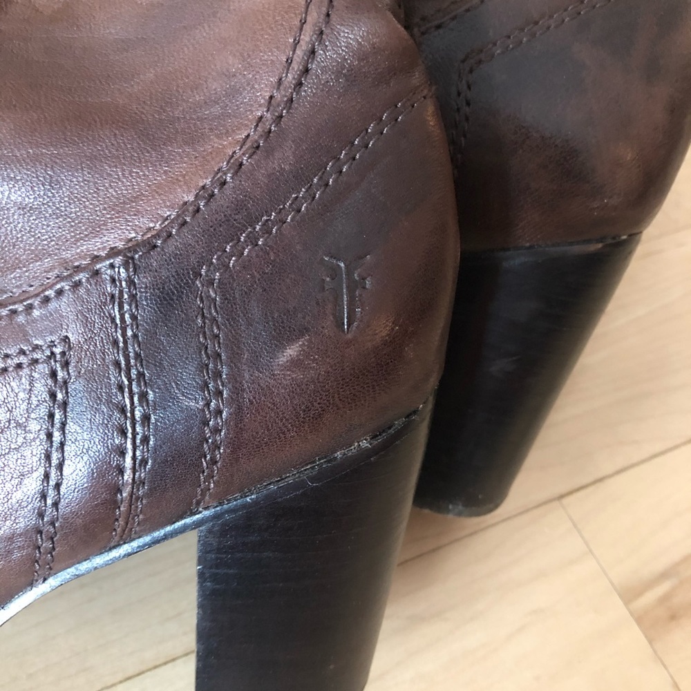 Frye Carson Boot 8.5 - Picture 9 of 13